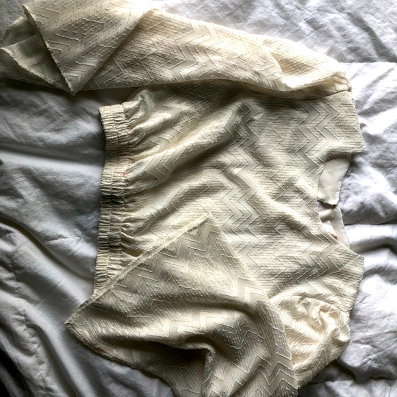 WAYF blouse - Picture 2 of 5